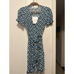 Diane Von Furstenberg  Classic Wrap Dress - Size XS - BNWT